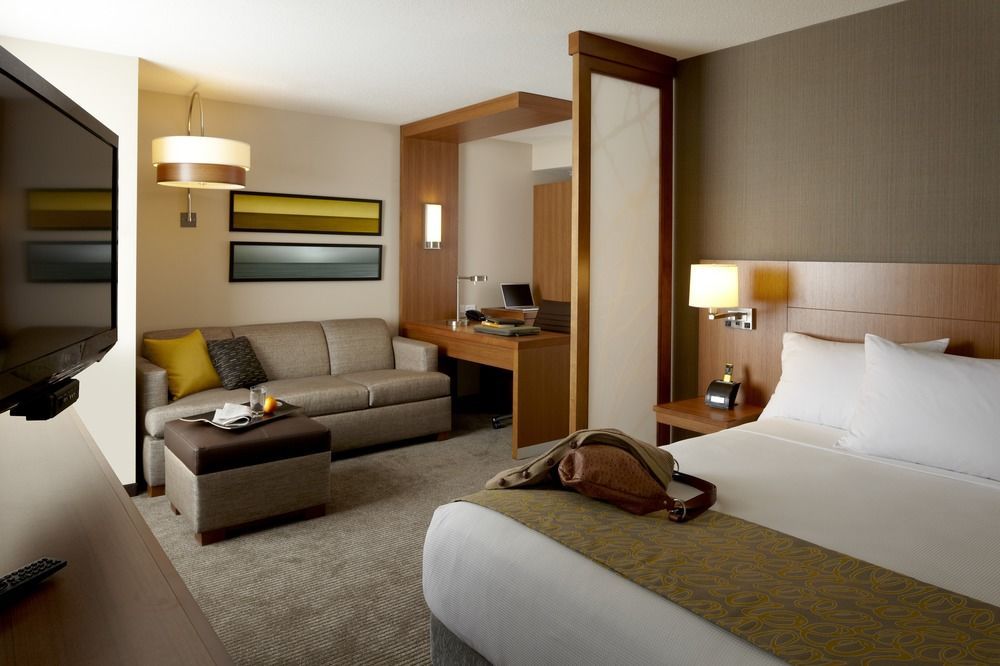 Hyatt Place Sterling Dulles Airport North Exterior photo